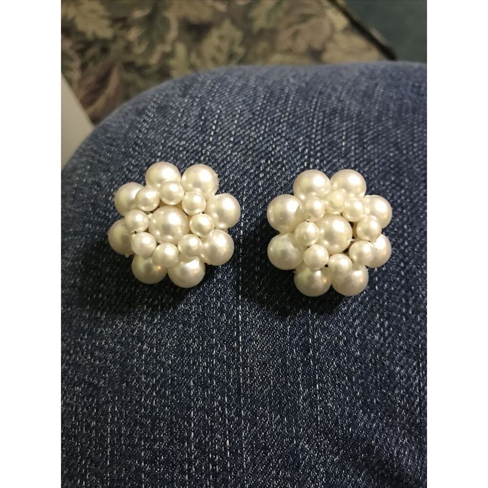 Vintage Pearl, Silver Tone, Hong Kong, Clip On‎ Earrings